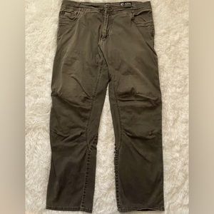 Kühl Desperado men’s pants size 38x32, worn but in excellent condition. Espresso
